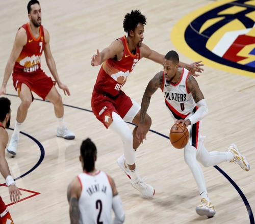 NBA前瞻：湖人VS开拓者，湖人双核变单核，詹姆斯面临考验！