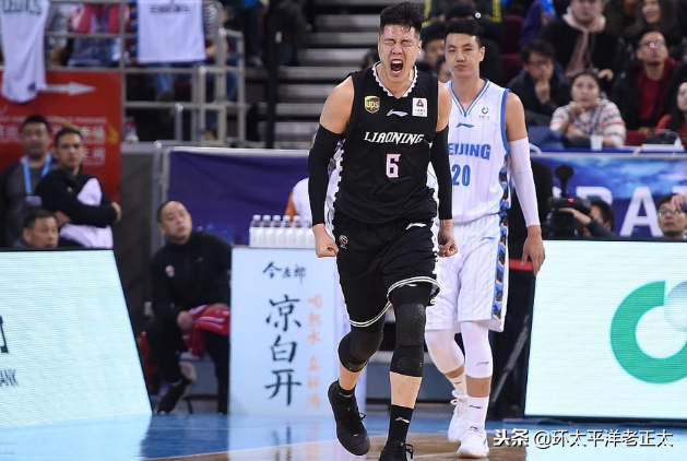 黑又硬！北京解说很无奈：巴斯也没什么技术，就靠身体往里硬顶！