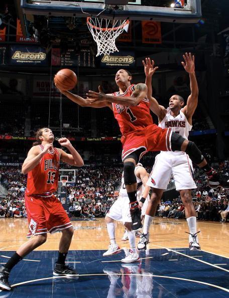 NBA球员拉杆多逆天？科比1v5，乔丹空中拧麻花，都比不上最后1人