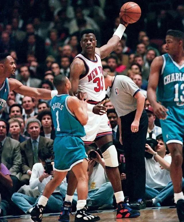 NBA历史最矮的球员，身高仅1.6米，大帽尤因防守乔丹，他是谁？
