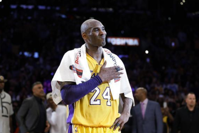 NBA场上的催泪瞬间，我承认，被科比退役战的画面触碰到了泪点