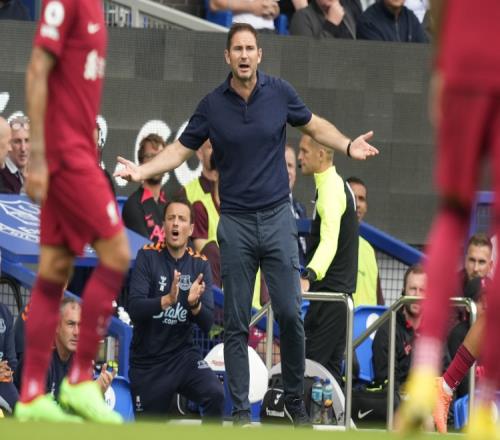 俯冲降级区！talkSport：兰帕德带队表现不佳，接近被解雇