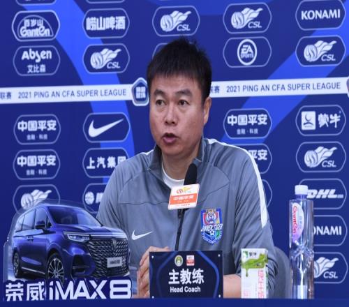 于根伟：会坚持主动的踢球方式 给对手最大的尊重就是全力以赴