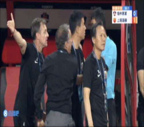 东体：哈维尔染红是为卡隆“伸冤” 后者被放倒裁判却视而不见