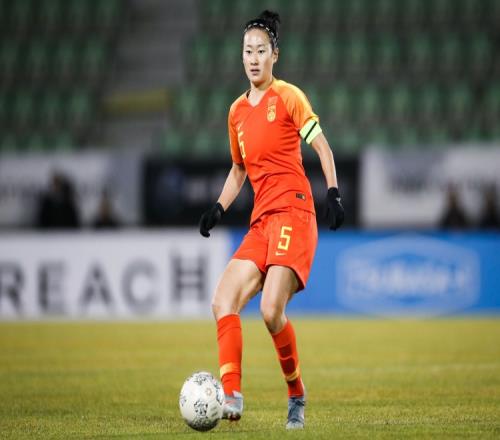 前两轮比赛，潘红艳、汪琳琳、吴海燕、肖裕仪4人未获出场机会