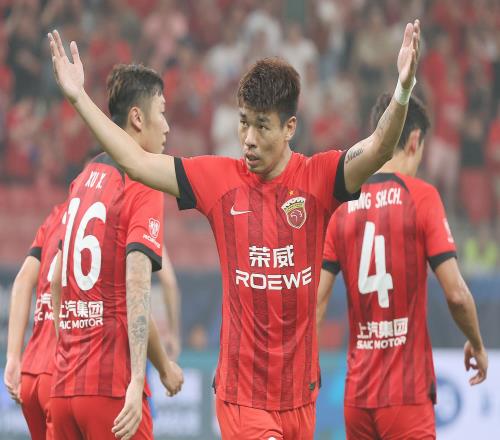 记者：上海海港球员李圣龙与李帅仍在伤后恢复中，今天并未合练
