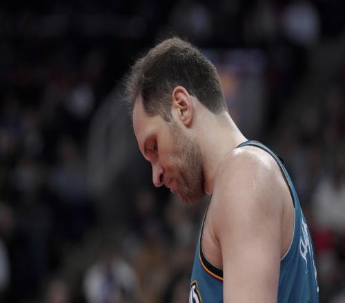 Woj：76人未来24小时会非常活跃 博扬&伯克斯的名字值得关注