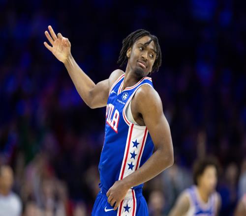 阿泰：有人说马克西的防守像我一样 他以后能进NBA一阵