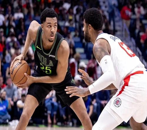 鹈鹕力挫快船，NBA常规赛中威廉森斩获34分!