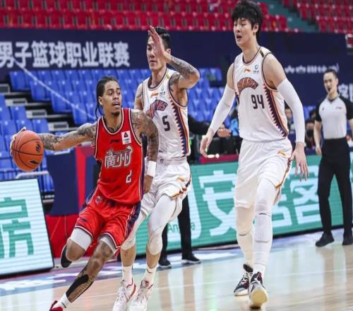 广州67-83辽宁, 辽宁击败广州,同时终止自己三连败