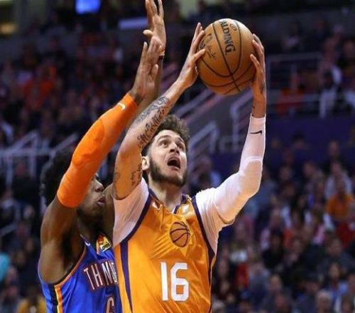 NBA洛杉矶湖人VS波士顿凯尔特人：史诗对决引爆观众热潮