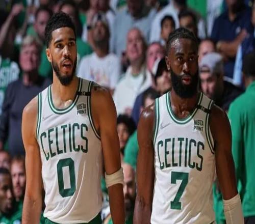 NBA直播：骑士终结凯尔特人11连胜，骑士22分逆转取胜