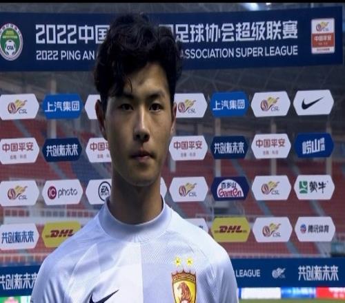 广州队门将霍深坪:常研究西川周作的视频,他是我看得见的方向