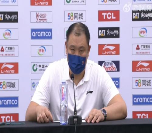 王晗:职业球员在场上应该很好地管控情绪 第一阶段达到预期成绩