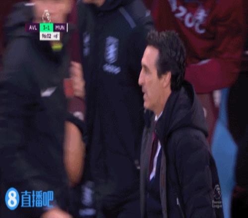 英超我回来啦!比赛结束后,埃梅里与滕哈赫握手&向球迷鼓掌致意