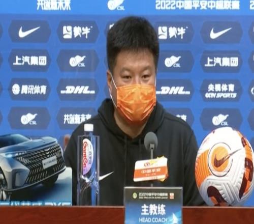 李金羽:希望武汉长江队员有好的前途 希望能享受在一起的时光