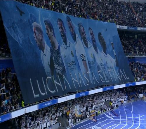 霸气外露!皇马主场展示“战斗到底”巨型tifo,球员画上战神眼妆