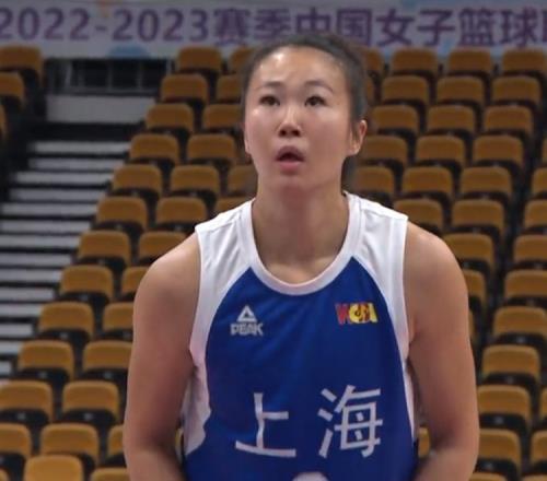 WCBA现役最年长!37岁的上海女篮球员黄靖砍20分5板5助5断