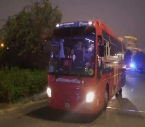 各自飞?外媒:比利时只有12人集体回国,丁丁阿扎尔裤袜等自己走