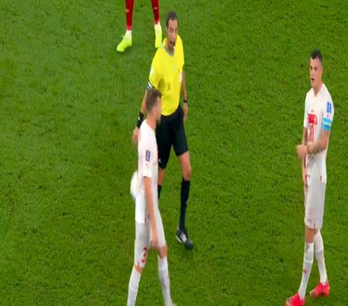多家外媒:FIFA开始调查扎卡对塞尔维亚替补席做出的不雅手势