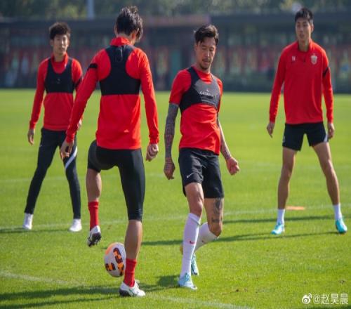 海港新闻官:张琳芃、李昂伤愈归队,已参加球队训练