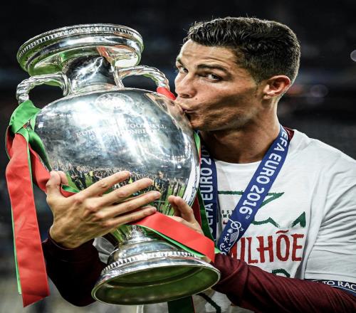 ESPN:C罗入队之前的葡萄牙没有重要奖杯,大赛参赛资格都不多