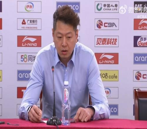 莫科谈输球:就是水平问题 我们在攻防两端做得确实没有上海队好