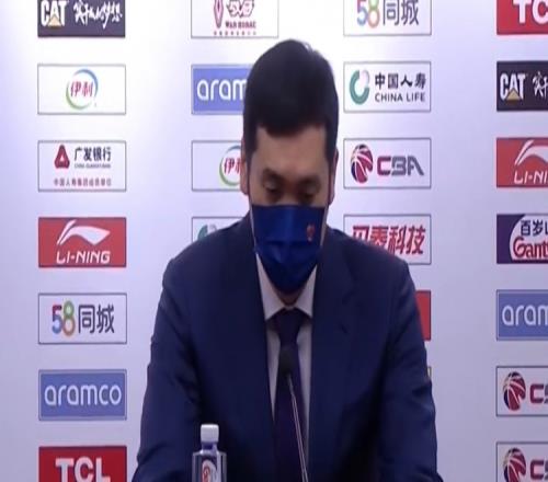 李可:我们打了场很糟糕的比赛 失误29次超出了我的预期