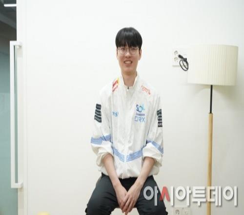 Rascal：Zeus打得最好，我认为LCK上单是全世界最强的
