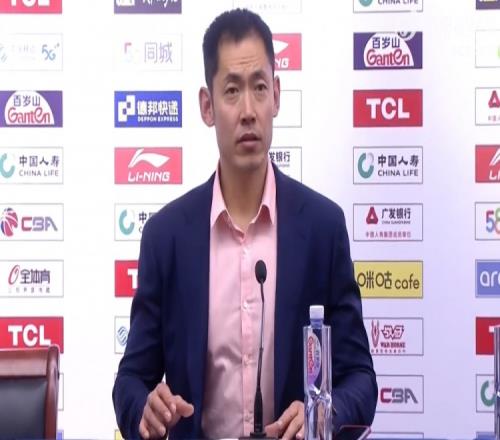 张庆鹏：与强队交手有很多我们值得总结的东西 北京防守联盟最佳