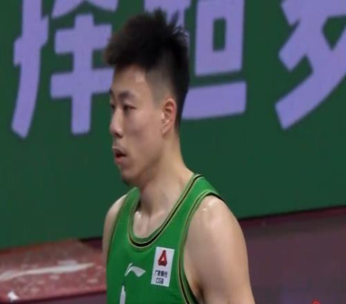 铁花四溅!张镇麟半场8中0仅靠罚球拿到2分 正负值-16