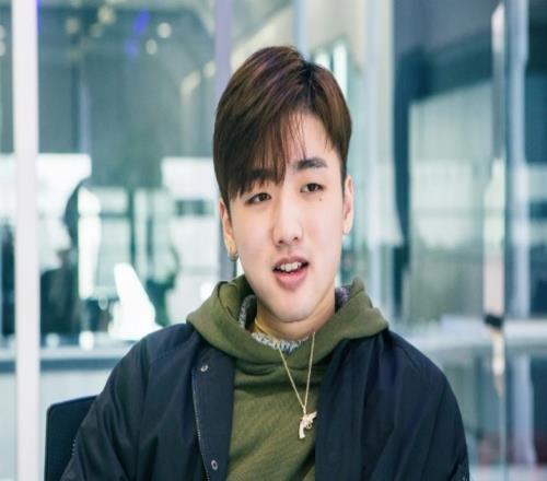icon：抢不了FoFo工作的，Tarzan不知道强在哪但就是很强