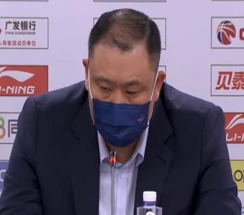 王晗:今天在防守端做得不够好 连输3场比赛 我负主要责任