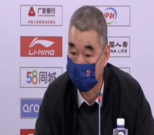 助教潘坚平:杨学增指导每天都挂盐水 邢志强篮板对获胜贡献重大