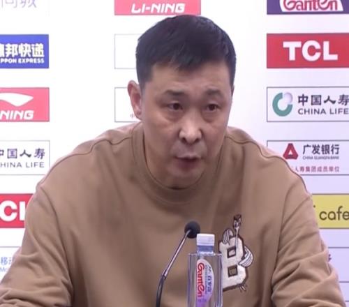张劲松:23年的首场胜利 感谢大家的付出 吉林打球的人相对少一些