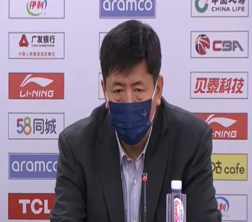 助教丁伟:胜利送给王晗指导 上半场命中率之低我从业多年也罕见