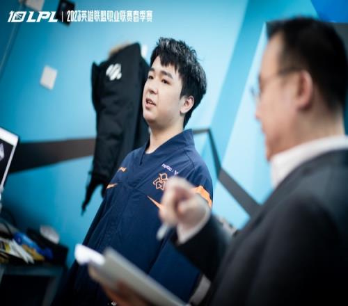 LPL选手更新：OMG赛后返图