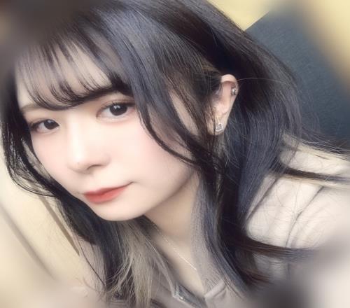 日本瓦罗兰特美女选手Curumi近照:卡哇伊丝内