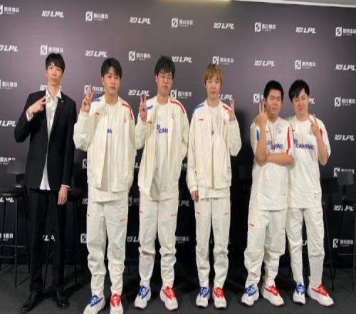 LGD赛后群访 Meteor：挺多场没赢了，赢下来挺开心的