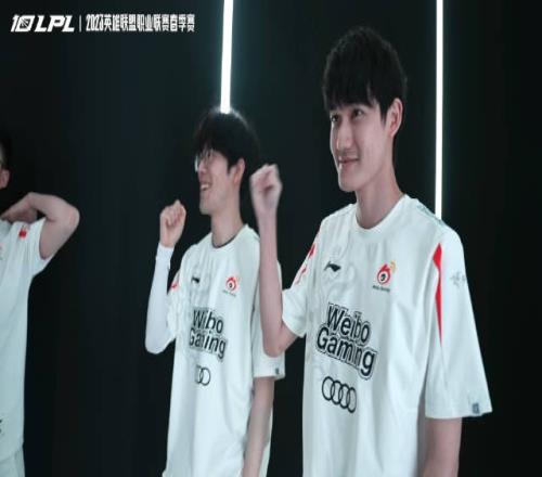 WBG赛前花絮：TheShy和Karsa一起打call