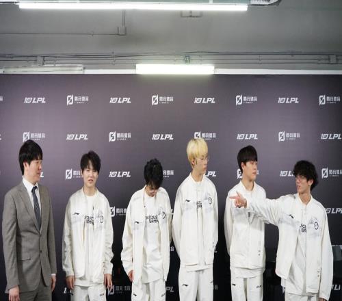 iG赛后群访 Dove：Rookie是我来到LPL之后最想交手的选手