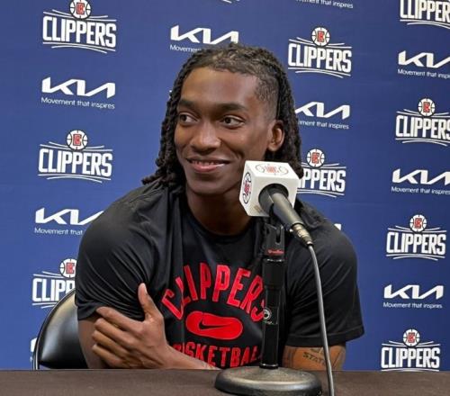 曼恩:自威少进NBA那天起我就是他球迷 他34了但看着比我还年轻