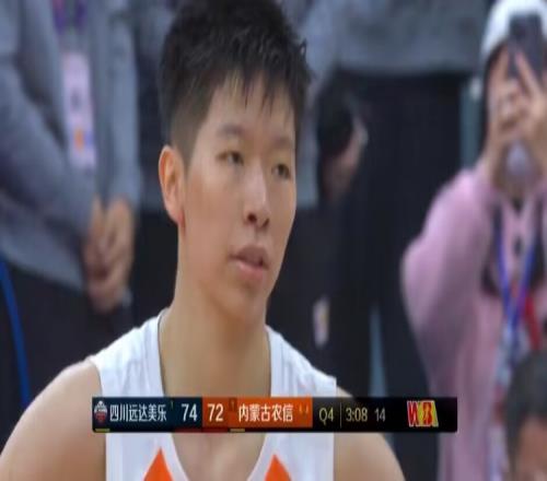 大号两双难救主!黄思静空砍18分16板2助6断 末节拼至五犯离场