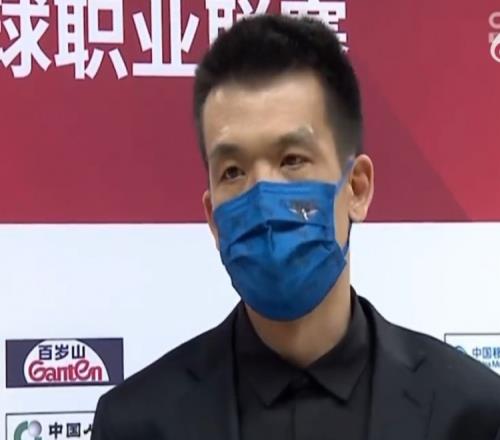 解立彬:我们需要挺身而出的领袖 球队中有经验有资历的球员很多