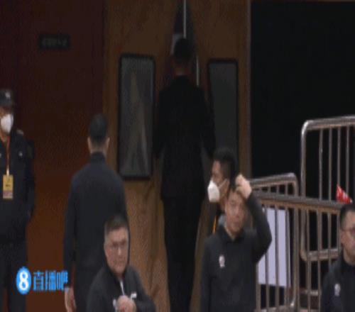 镜头交待不清!浙江替补席连吃四个技犯 主教练&总经理被驱逐