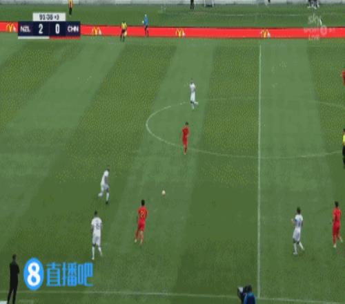 扬科维奇上任后首球！巴顿补时阶段头球破门，扳回一城