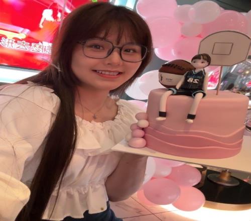 海量美照来袭!李月汝:我的24岁也要成为勇敢且成熟的大人❤️
