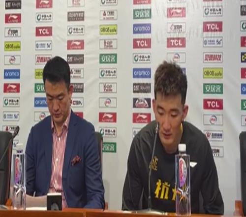 孙铭徽:回到家乡打球非常兴奋 希望把好状态保持到季后赛