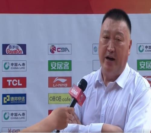 杨学增:今天我们思想上比较放松 攻守两端都有很多问题