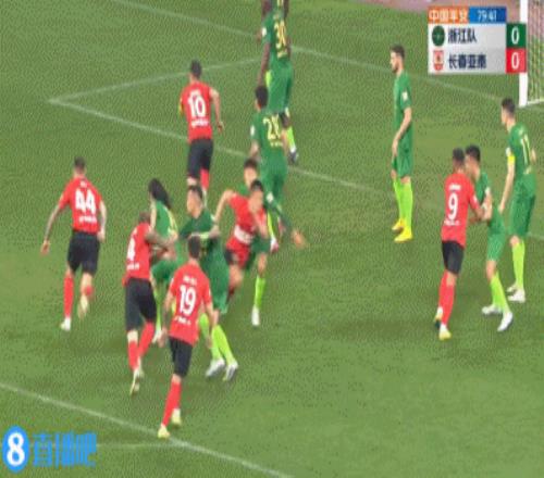 国产锋霸!谭龙头球破门,第80分钟亚泰打破僵局!